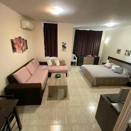 Cozy Saint Sofia סאני ביץ'