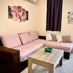Cozy Saint Sofia شقة ساني بيتش